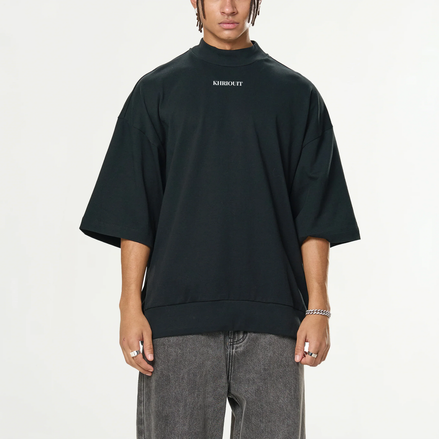 MINIMALIST  MOCK_NECK T-SHIRT